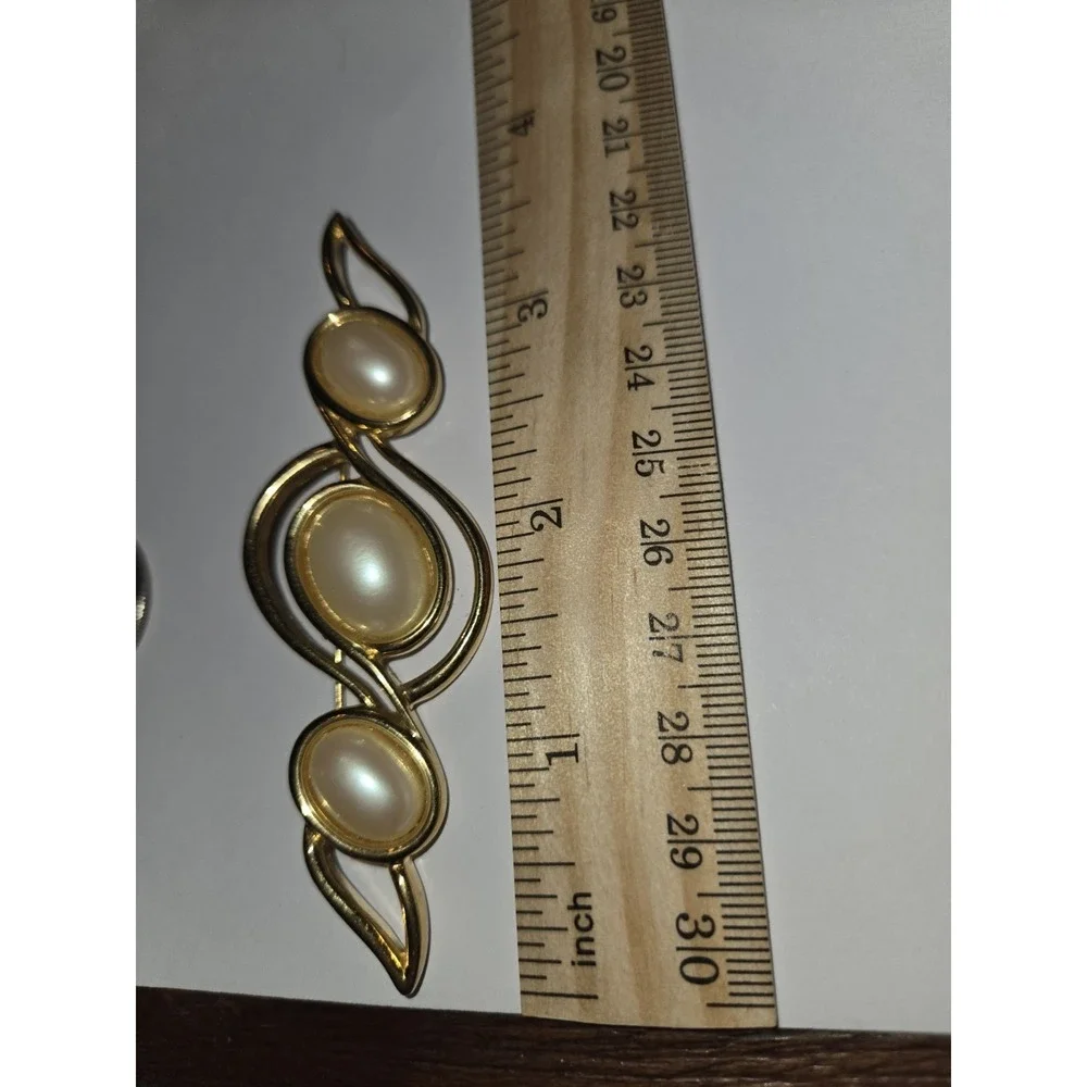 Vintage Signed MONET Brooch Gold Tone Modernist Lg. Swirl Brooch W/Faux Pearls